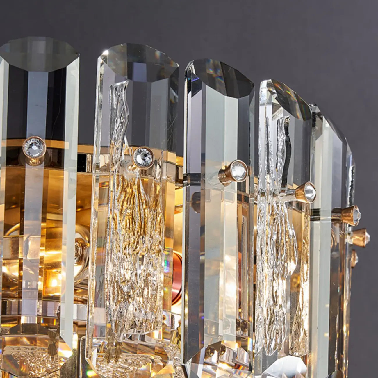 Glamorous Geometric Crystal Table Lamp