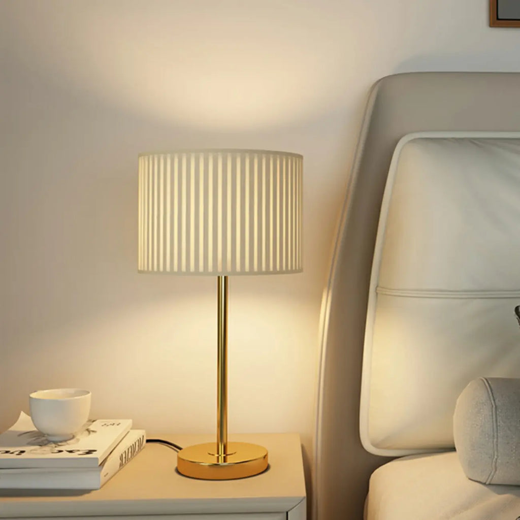 Contemporary Geometric Metal Table Lamp for Home