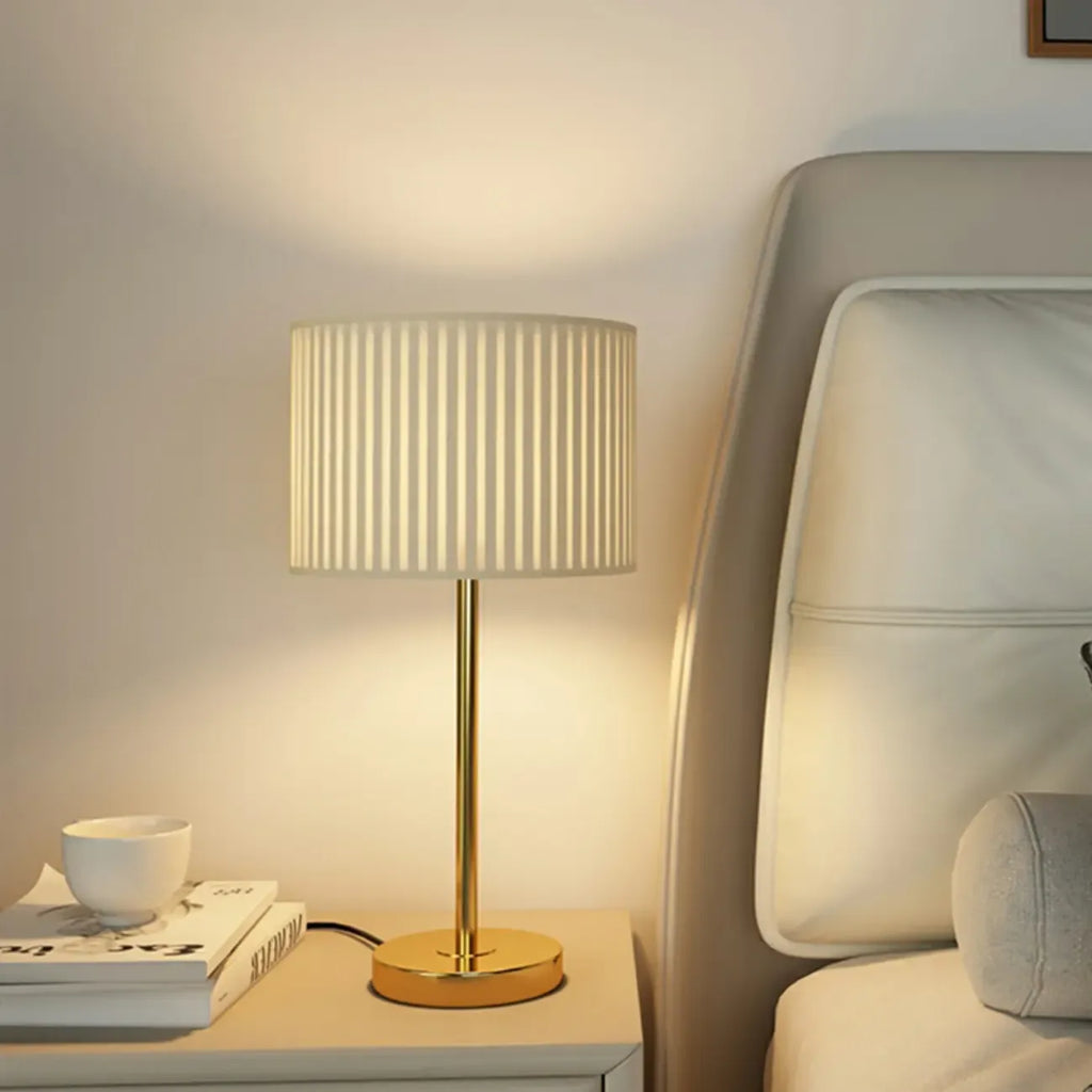 Contemporary Geometric Metal Table Lamp for Home