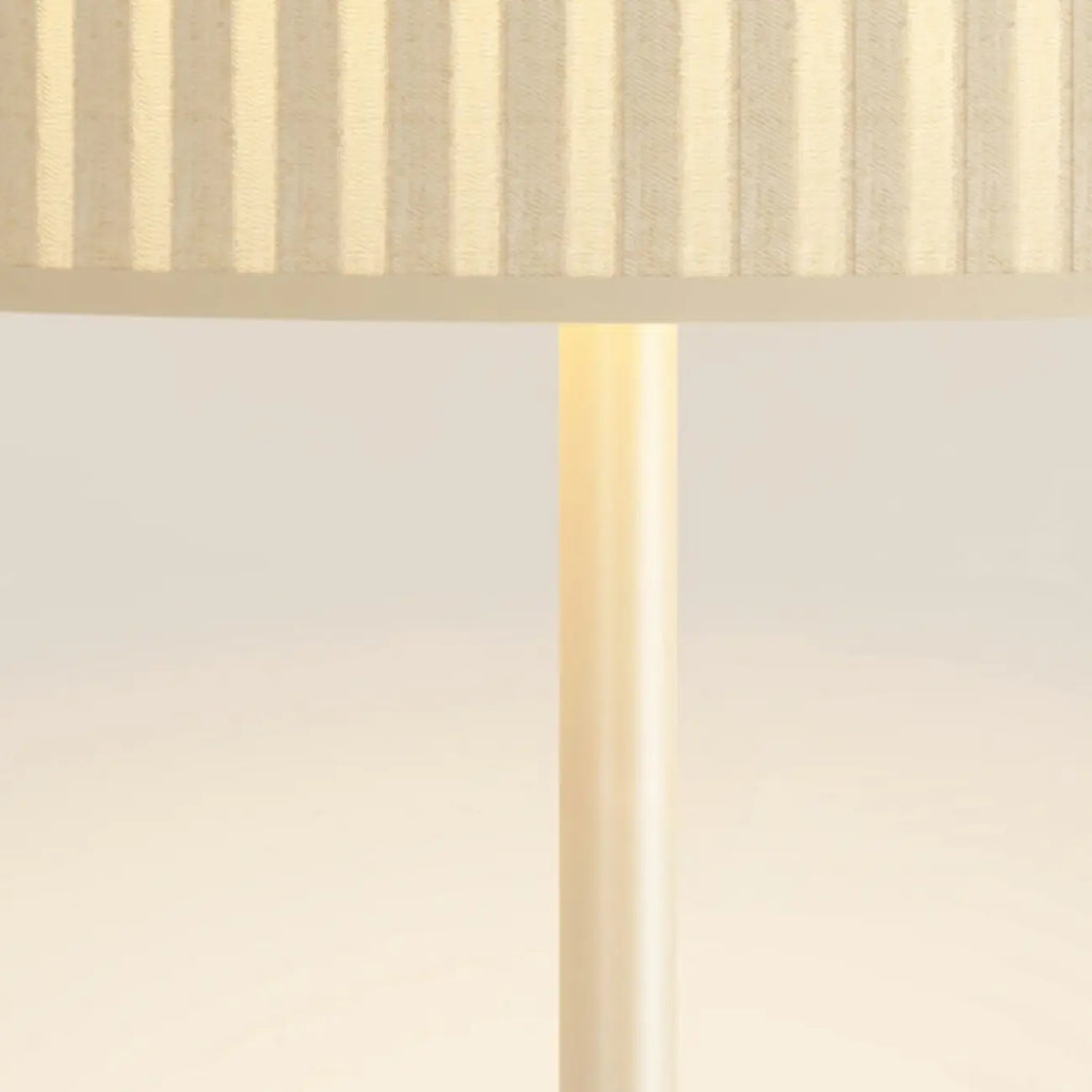 Contemporary Geometric Metal Table Lamp for Home