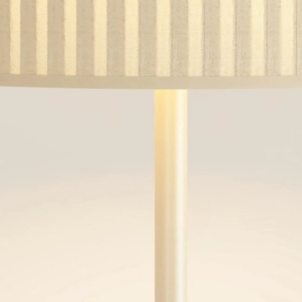 Contemporary Geometric Metal Table Lamp for Home