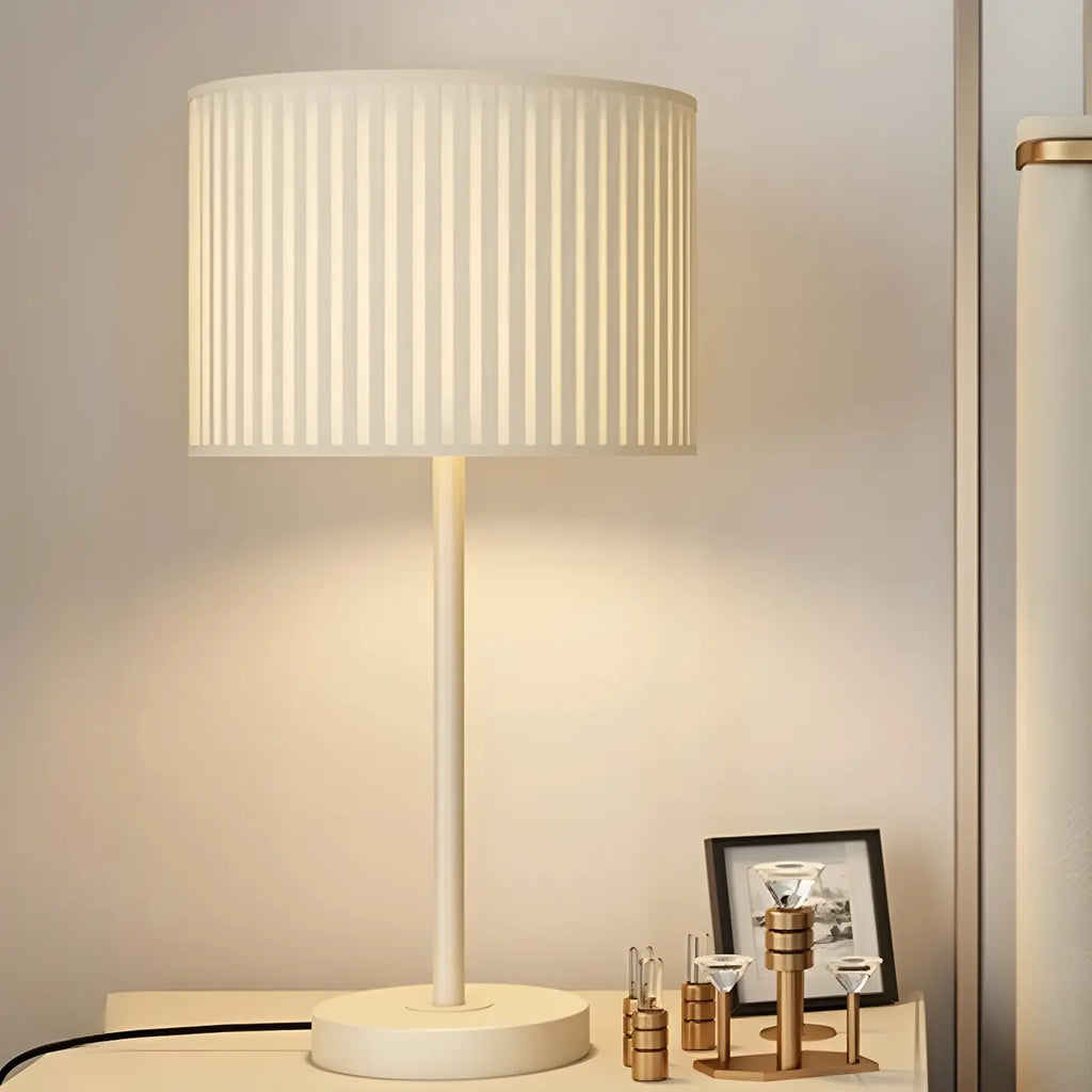 Contemporary Geometric Metal Table Lamp for Home