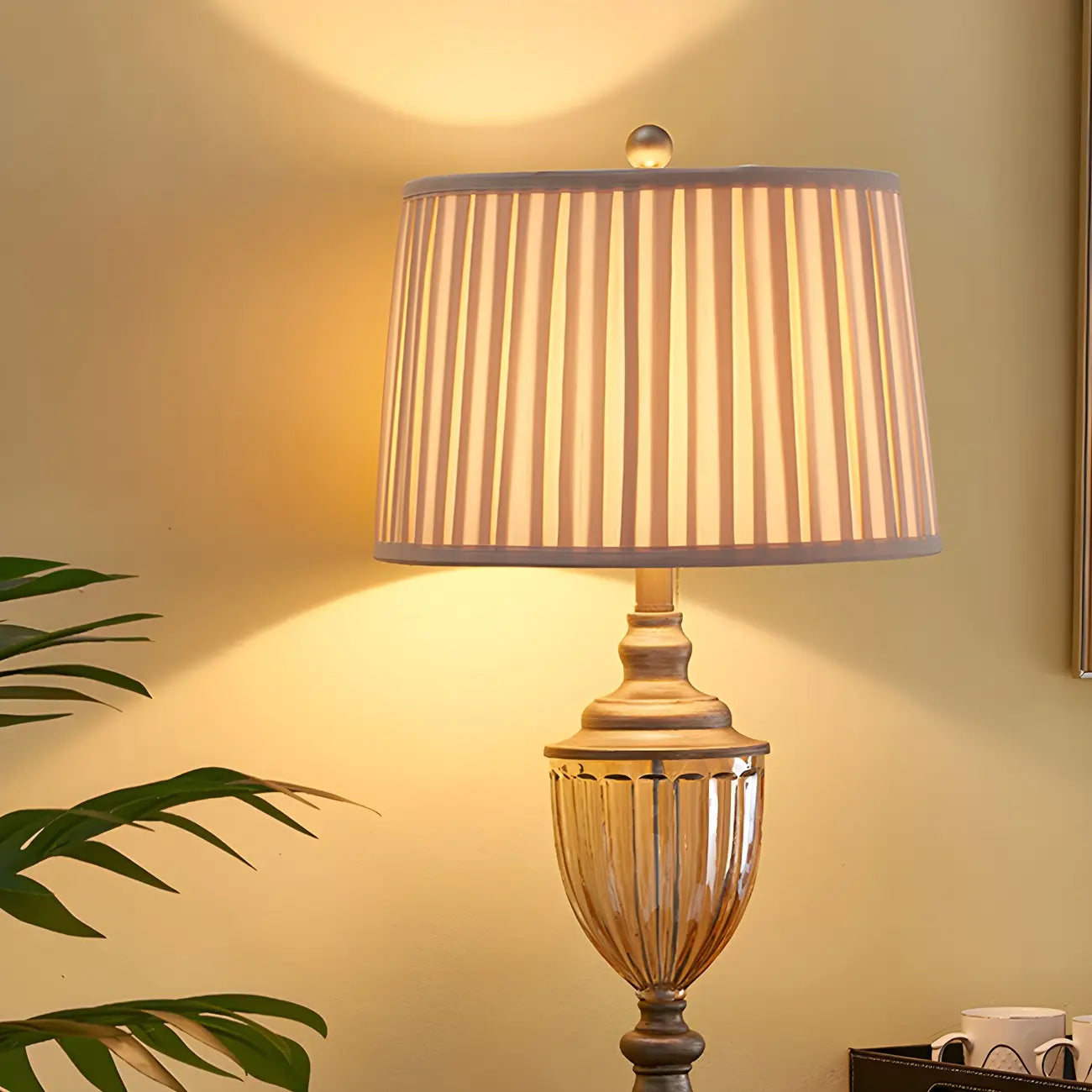 Classic Geometric Shade Gold Table Lamp for Residential