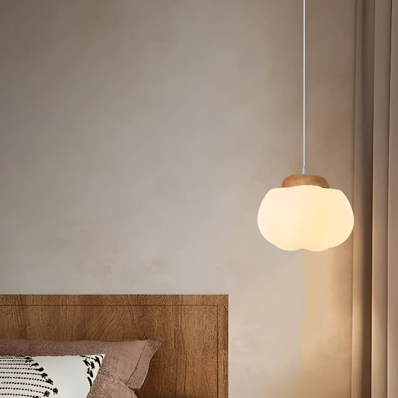 Glam Pumpkin Shape Pendant Light with Adjustable Hanging