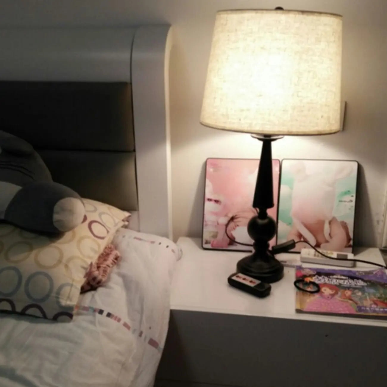 Geometric Black Table Lamp with Fabric Shade for Bedroom
