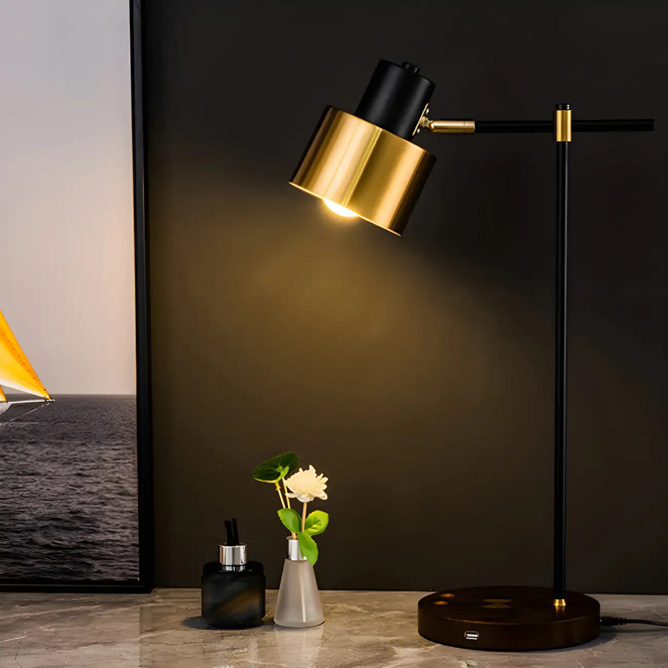 Contemporary Black Metal Eye Caring Table Lamp