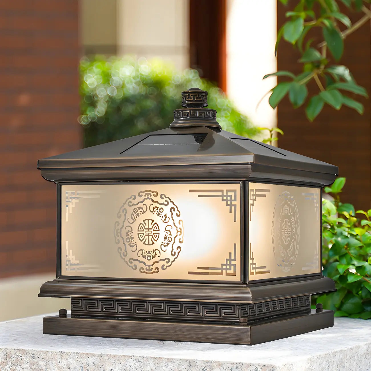 Vintage Artistic Lantern Bronze Table Lamp