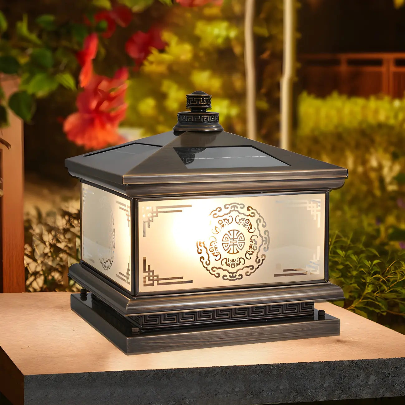 Vintage Artistic Lantern Bronze Table Lamp