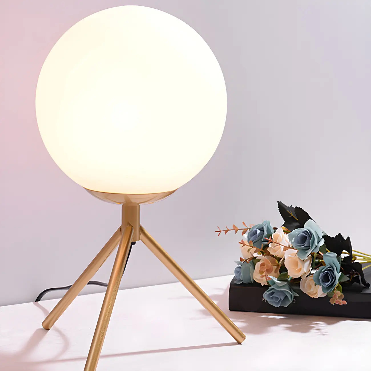 Minimalist Glass Globe Metal Night Table Lamp for Bedroom
