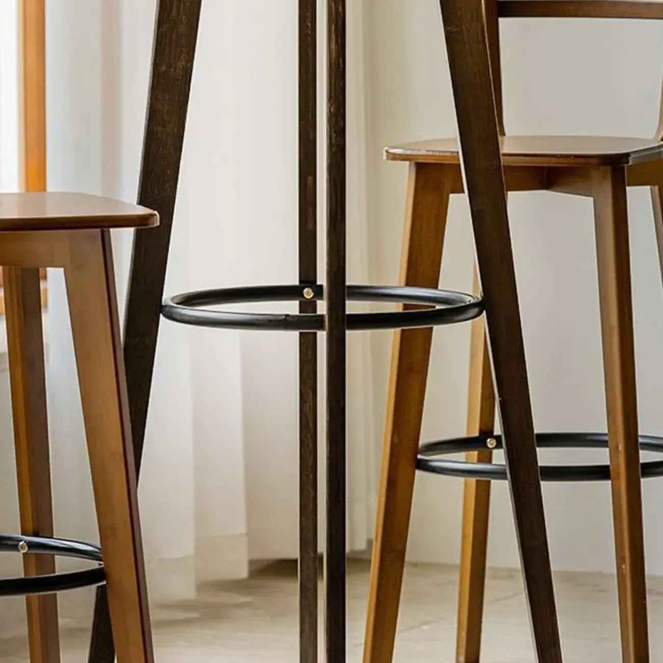 Scandinavian Bamboo Round Pub Bar Table with Black Footrest for Dining