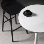Modern Round White Acrylic Pub Bar Table for Bistro