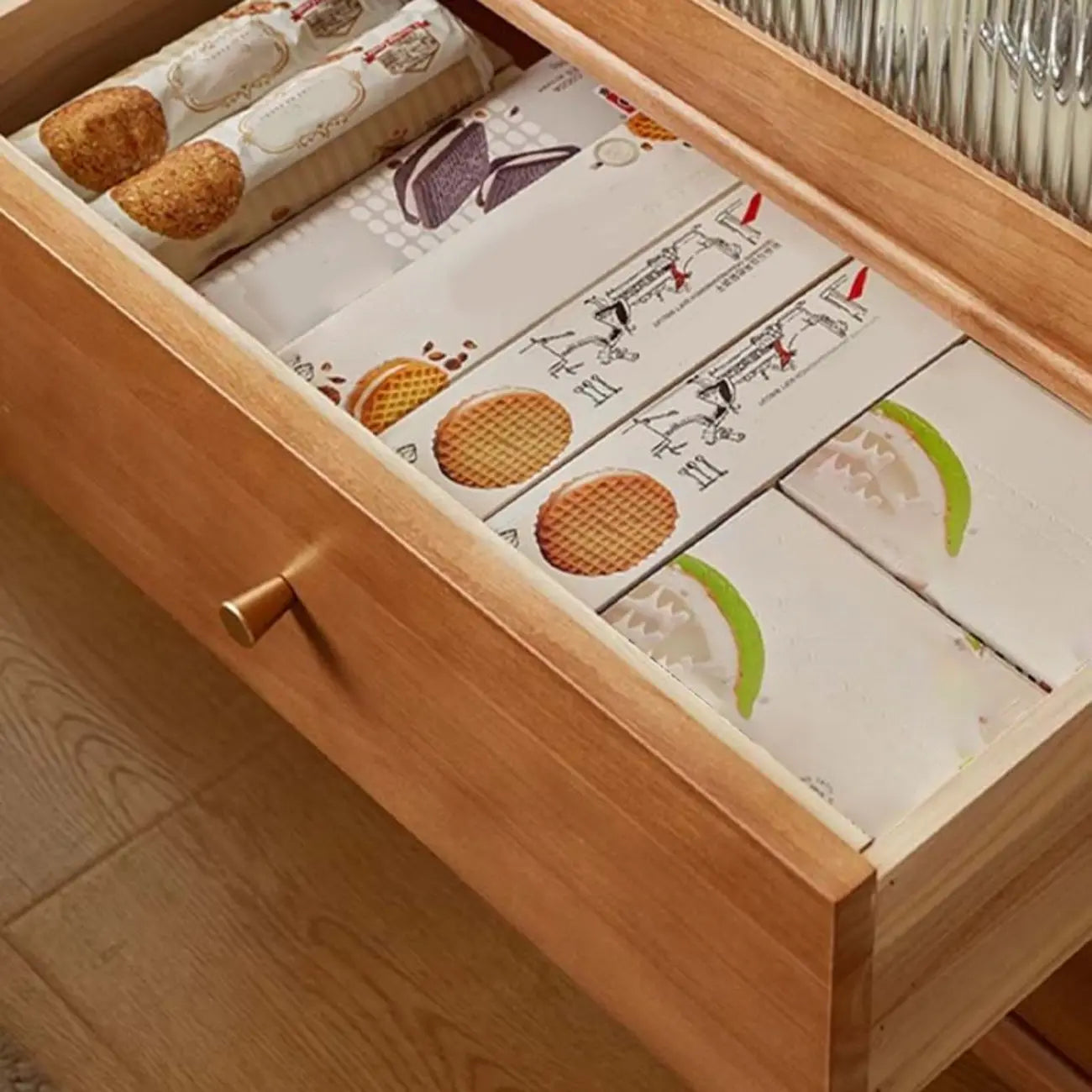 Adjustable Cherry Wood Floor Kitchen China Cabinet