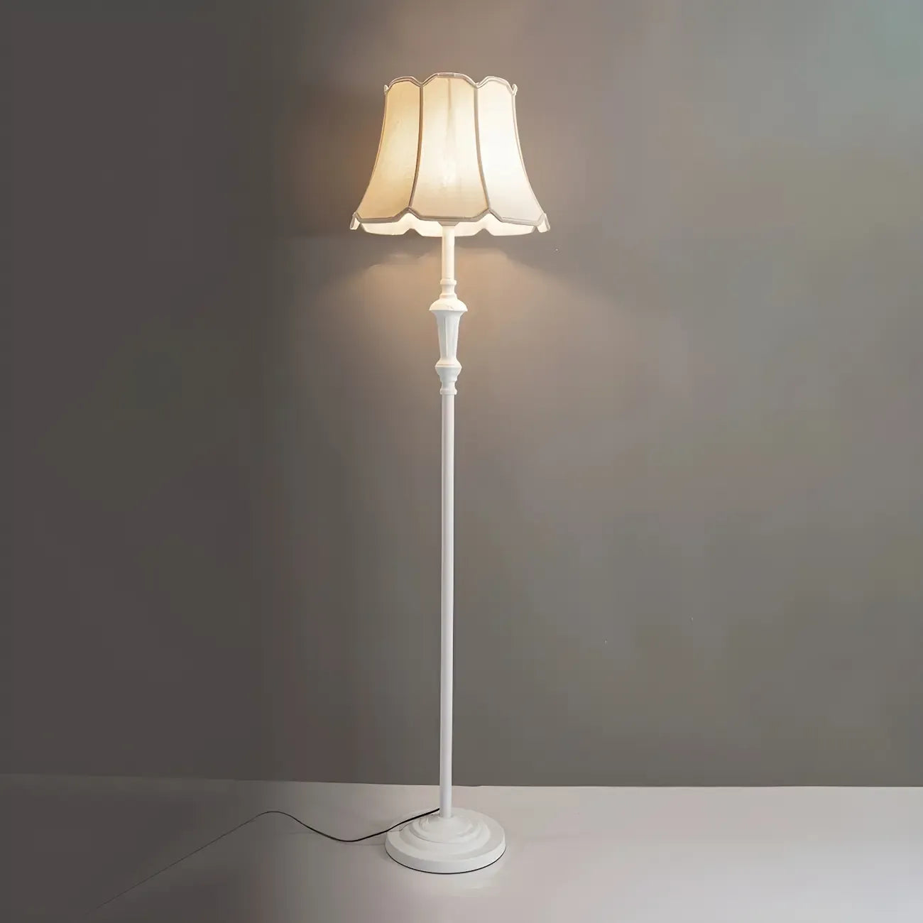 Elegant Traditional Floor Lamp with Geometric Fabric Shade for Living Room