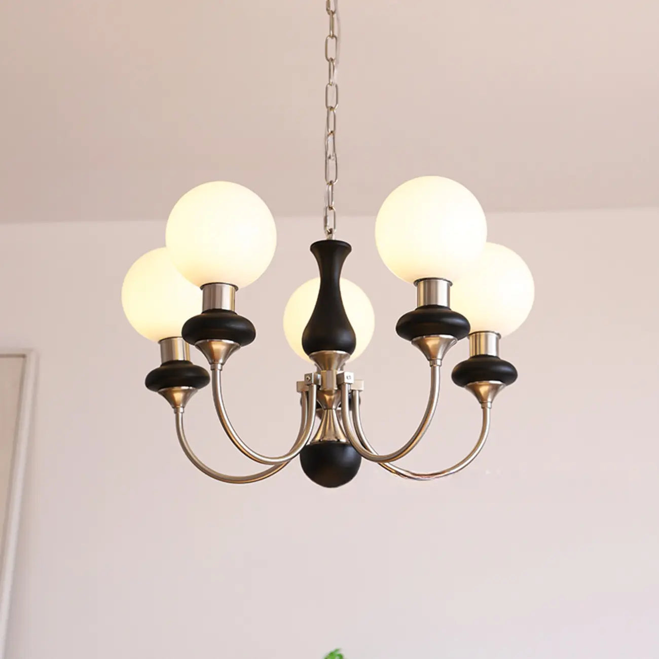 Adjustable Modern Green Globe Chandelier