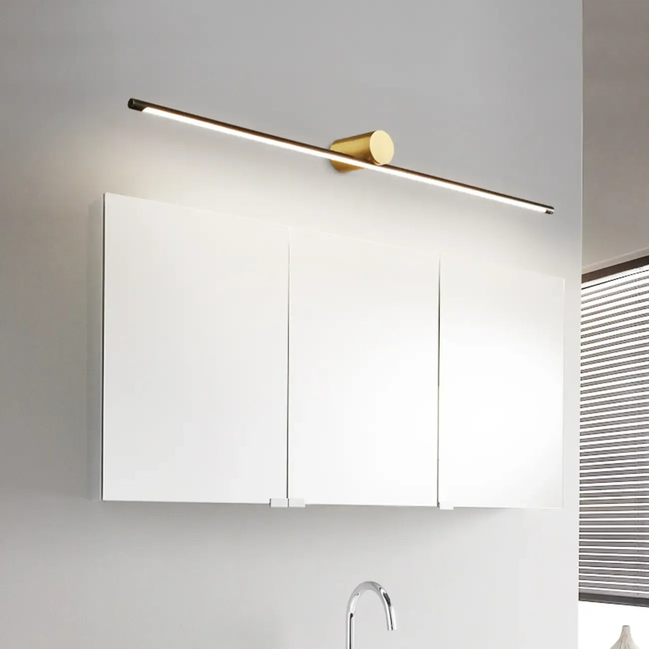1-light Modern LED Bathroom Vanity Light Above Mirror