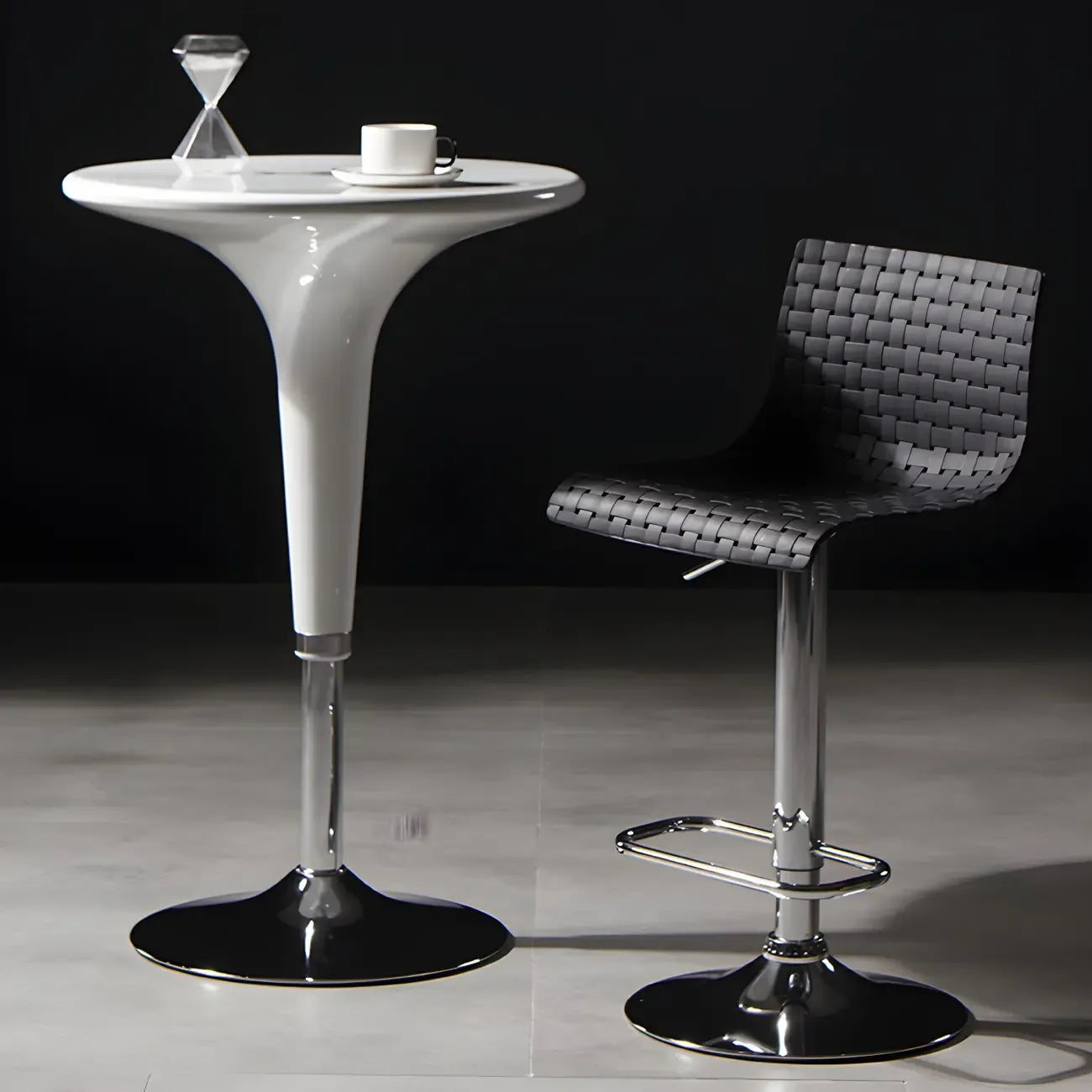 Modern Square Seat Plastic Rattan Adjustable Swivel Bar Stools