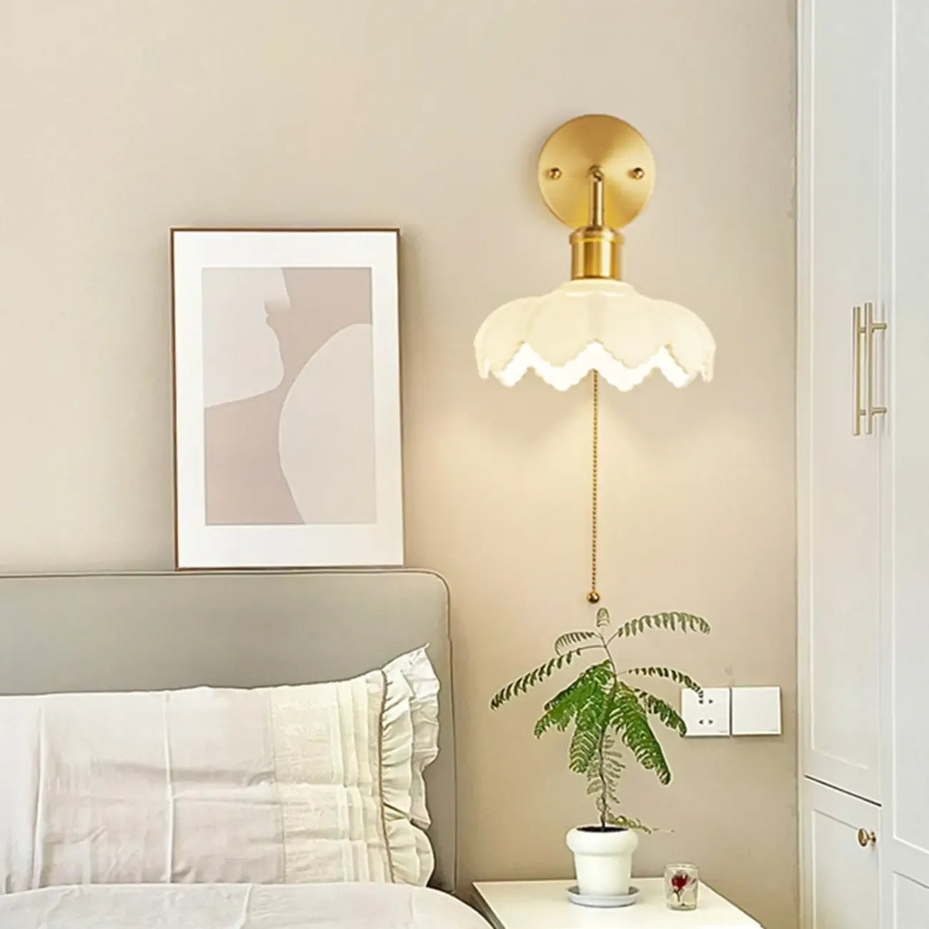 Elegant Brass Wall Sconce with Pull Chain for Bedroom Decor