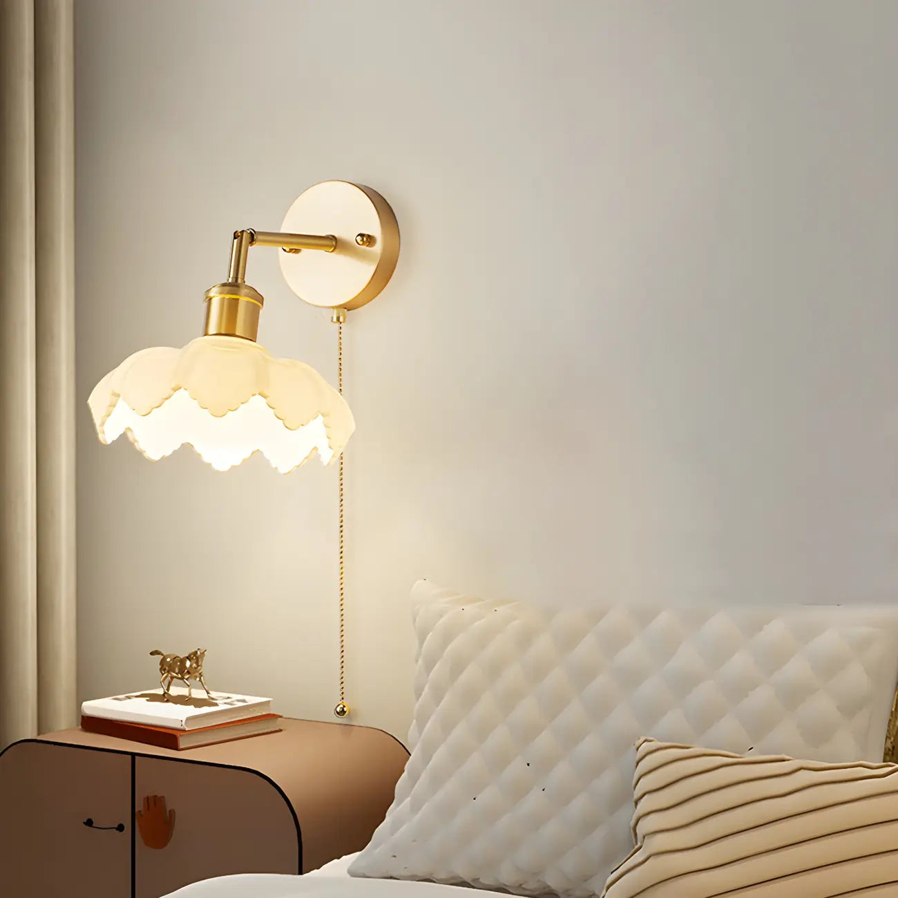 Elegant Brass Wall Sconce with Pull Chain for Bedroom Decor