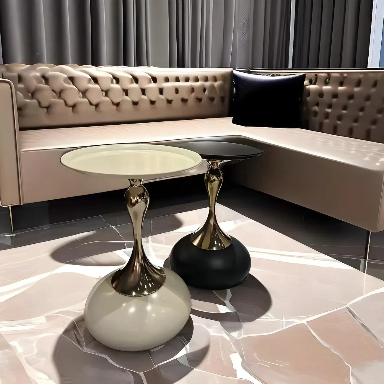Luxurious Round Metal End Table with Tray for Living Room