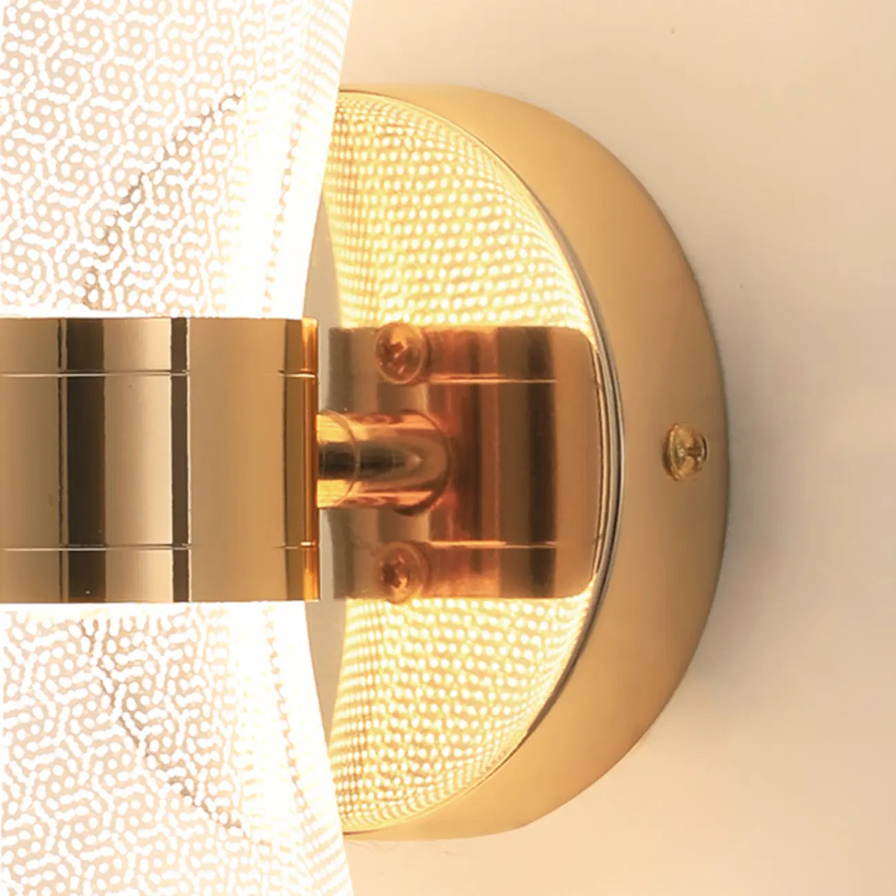 Artistic Gold Dimmable LED Wall Sconce for Bedroom Lighting