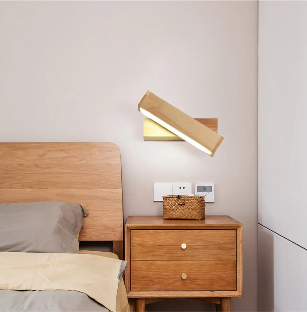 Rotatable Linear Wooden LED Wall Sconce for Bedside Decor