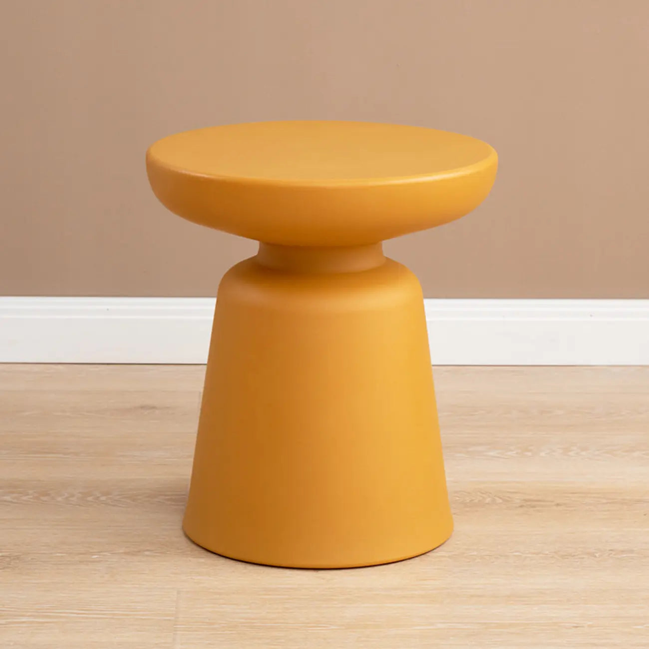 Minimalist Round Plastic End Table for Living Room