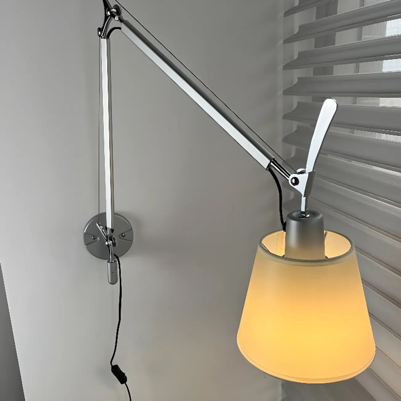 Adjustable Fabric Swing Arm Metal Wall Light for Bedroom