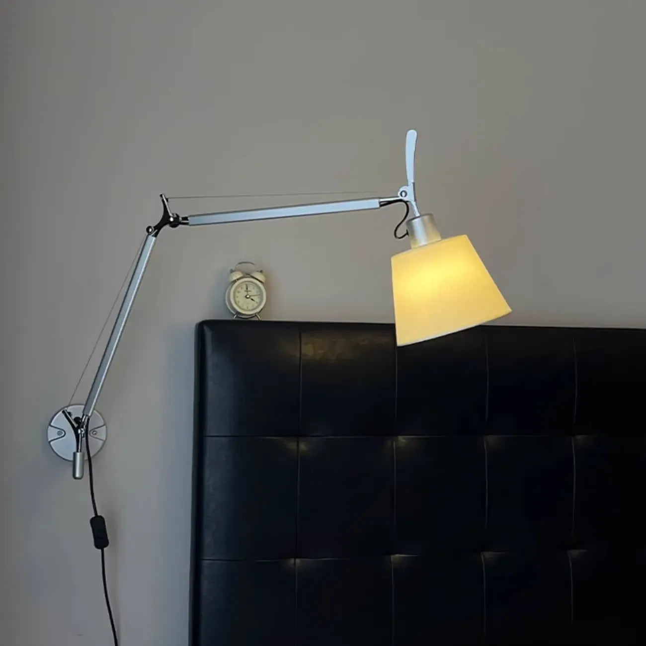 Adjustable Fabric Swing Arm Metal Wall Light for Bedroom