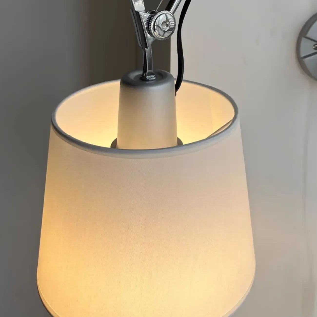 Adjustable Fabric Swing Arm Metal Wall Light for Bedroom