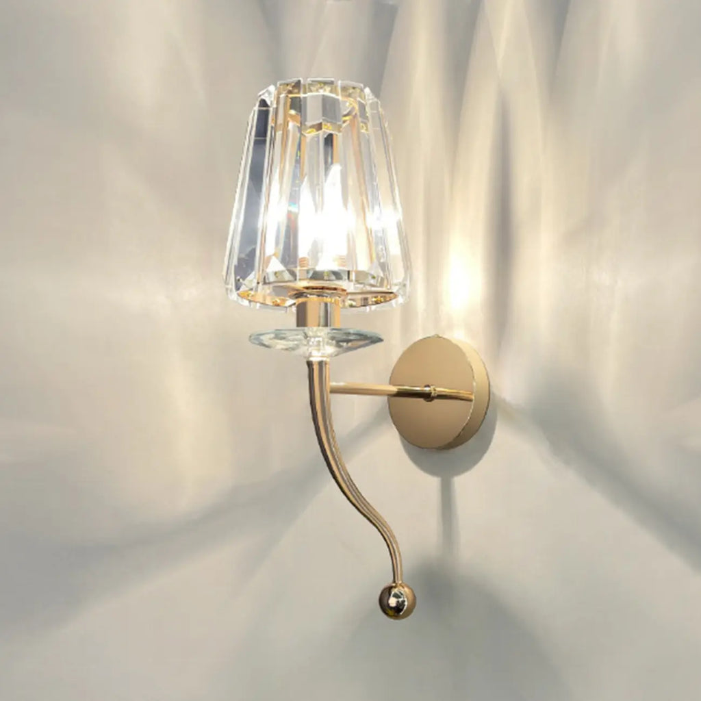 Elegant Crystal Smooth Gilded Metal Wall Sconce