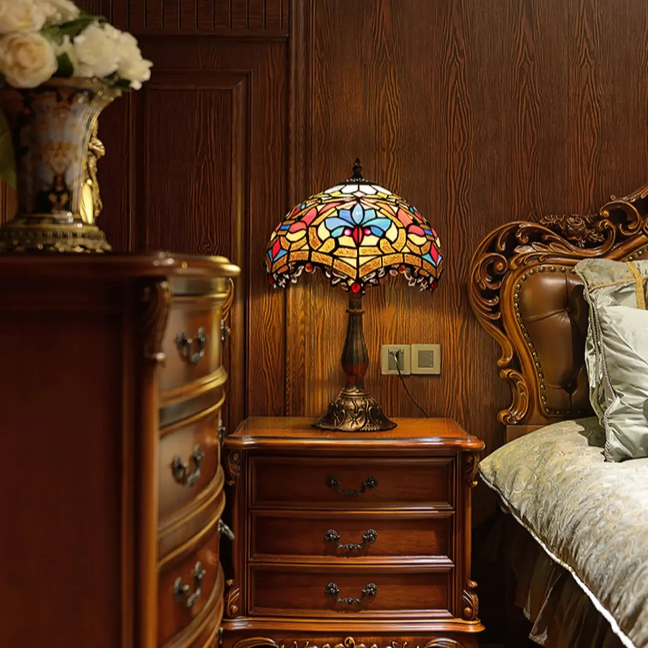 HomeyFad Vintage Stained Glass Dome Bronze Table Lamp