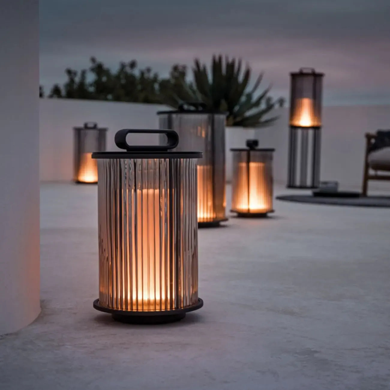 Elegant Cylinder Solar LED Outdoor Post Lights