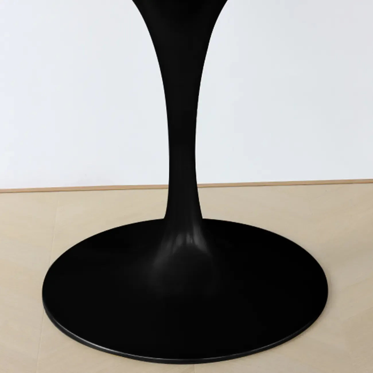 Casual Black Metal Wood Round Dining Table