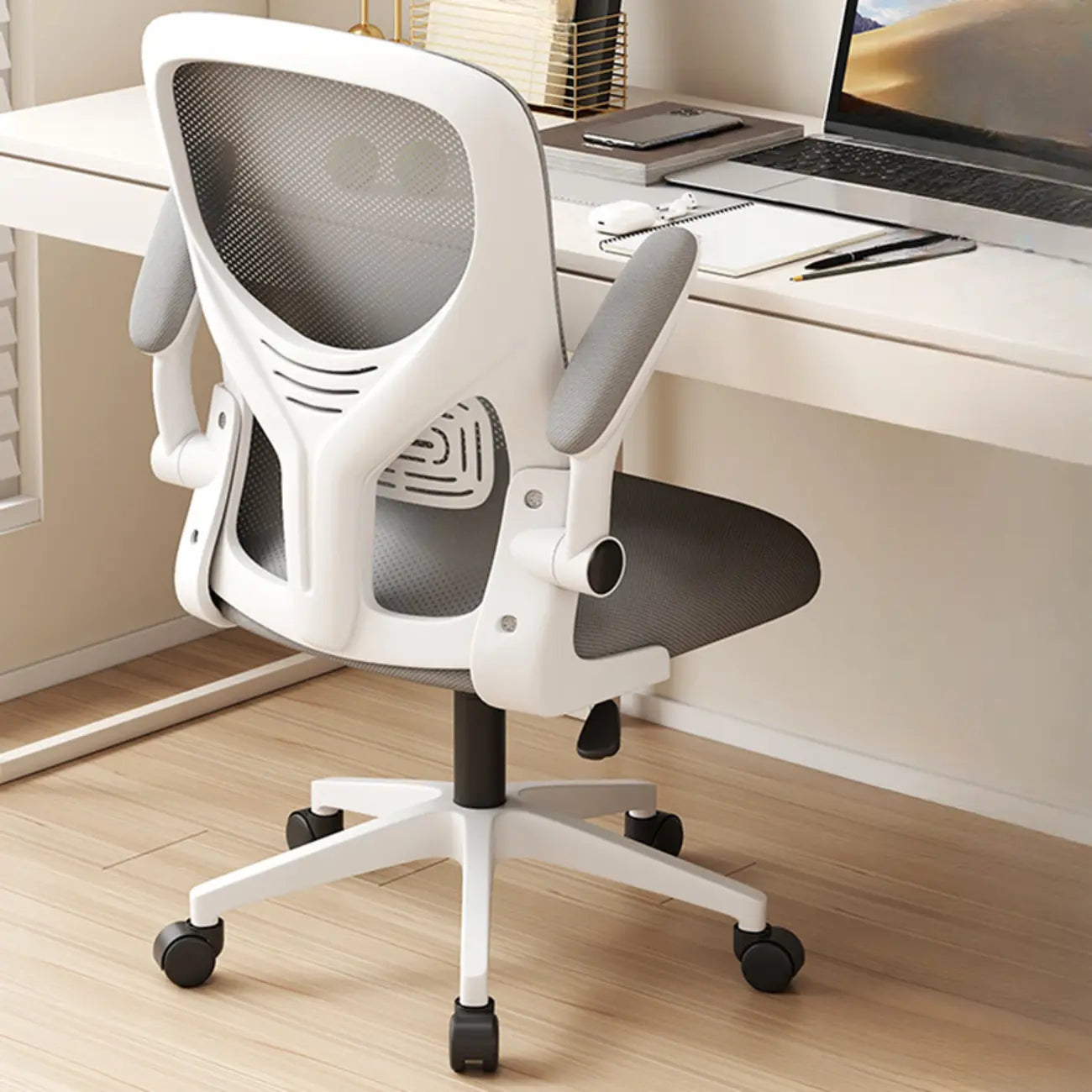 Ergonomic Black White Mesh Adjustable Office Chair