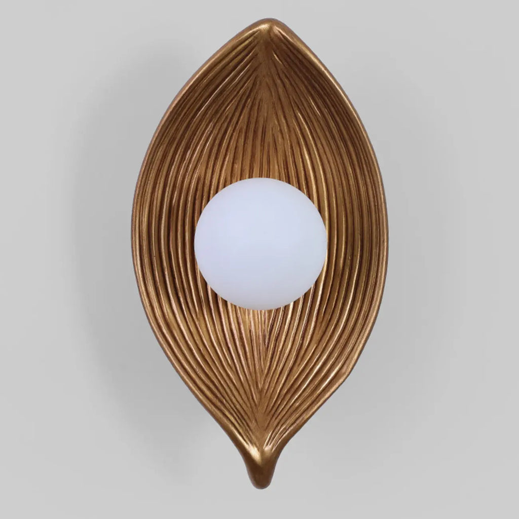 Chic Modern Mini Resin Leaf Wall Sconce for Bedroom Decor
