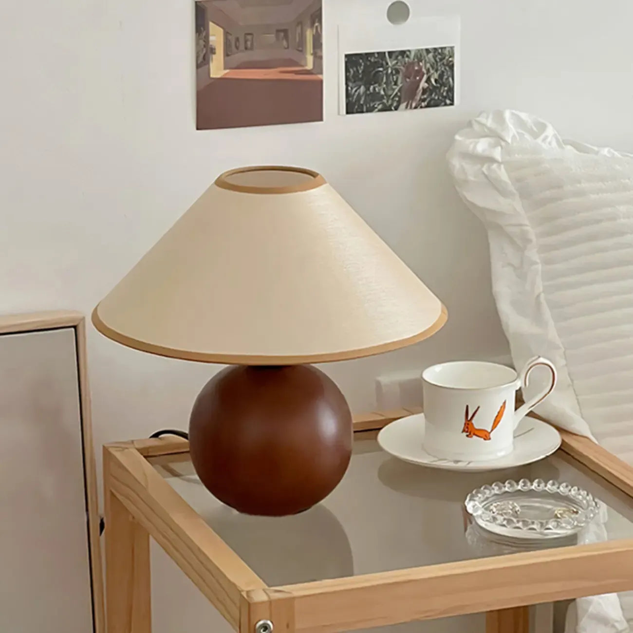 Modern Umbrella Shade Fabric LED Table Lamp for Bedroom