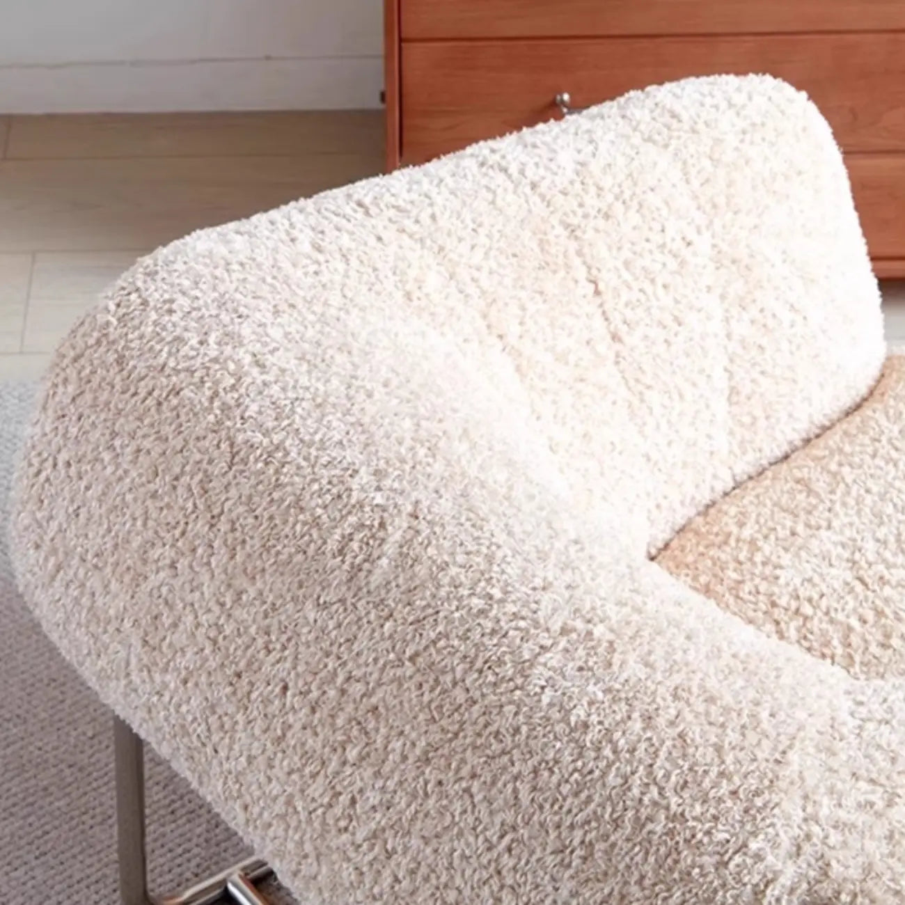 Simple Modern Sherpa Accent Chair with Arms