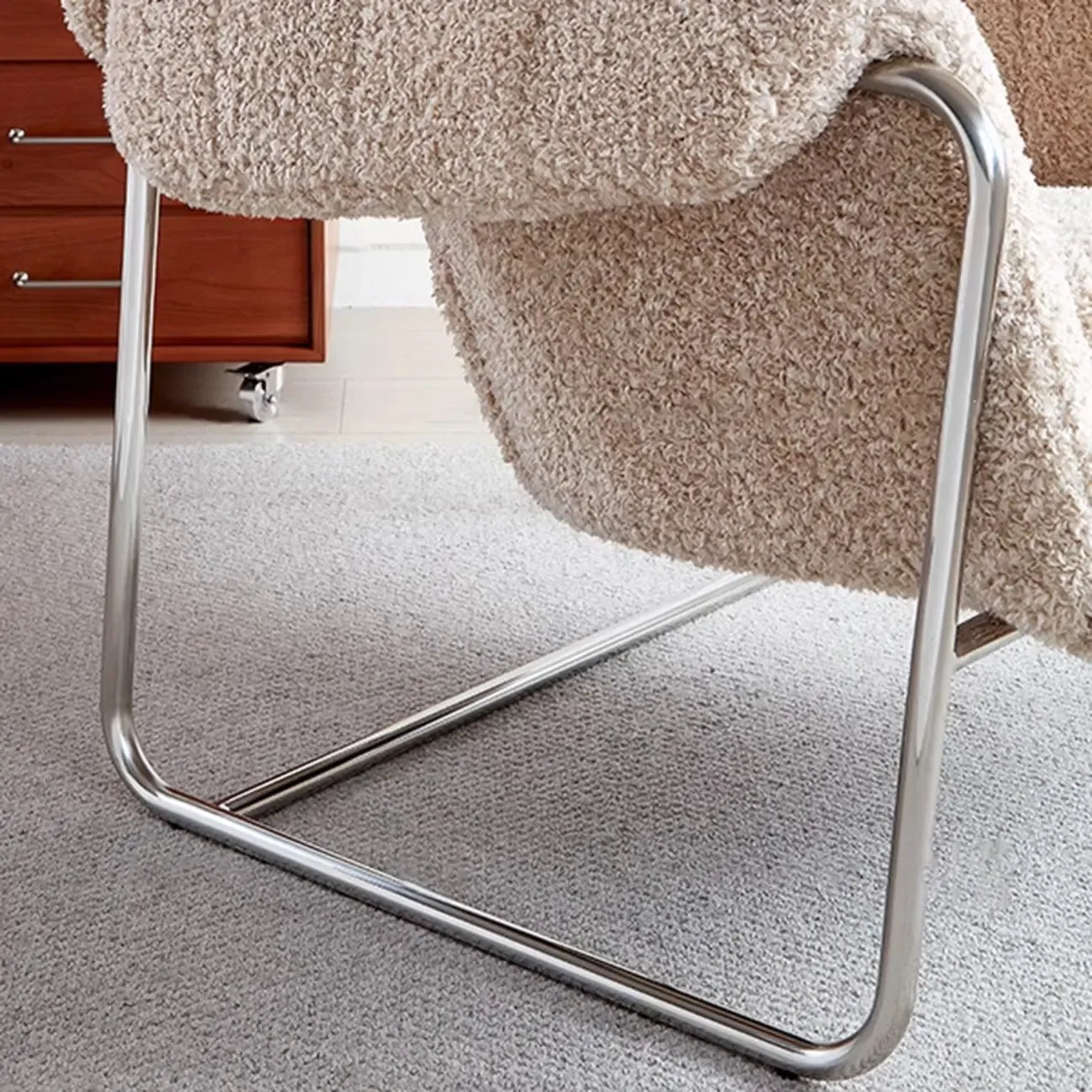 Simple Modern Sherpa Accent Chair with Arms