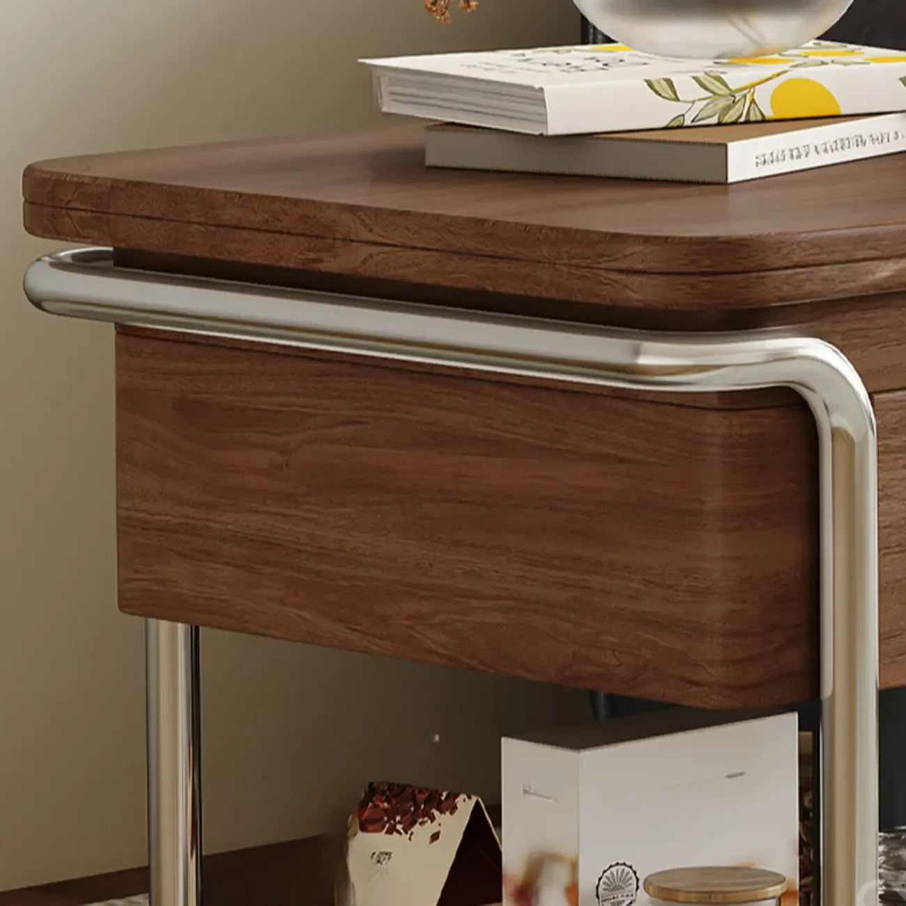 Practical Traditional Wood Wheel End Table