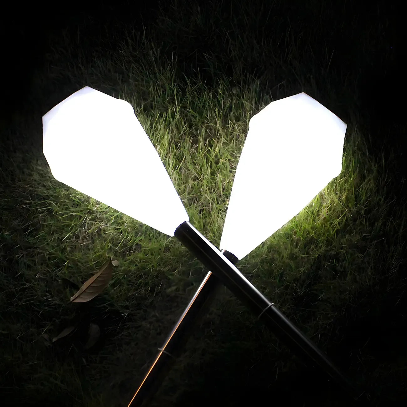 Elegant Solar White Diamond LED Pathway Lights for Gardens