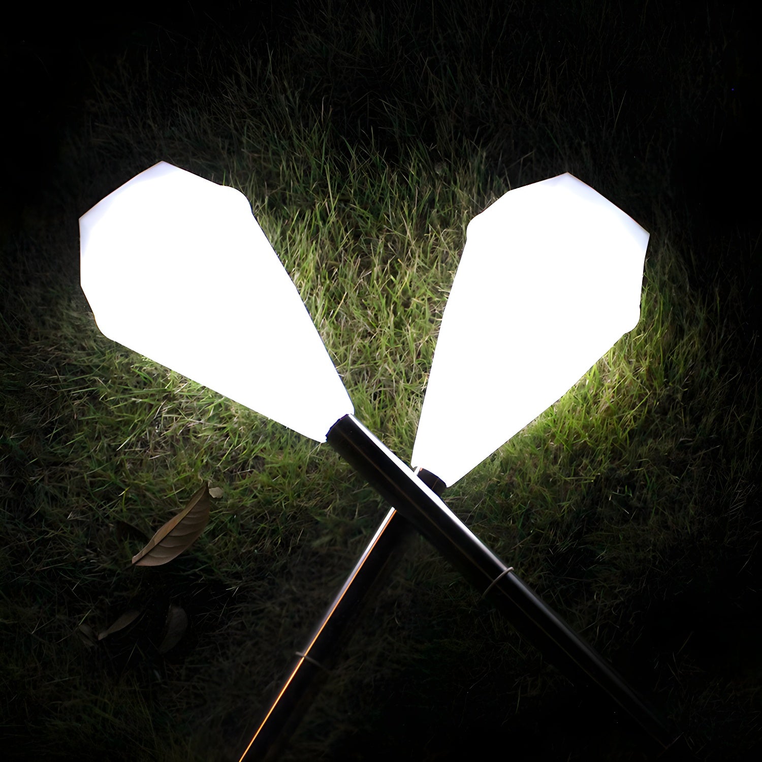 Elegant Solar White Diamond LED Pathway Lights for Gardens