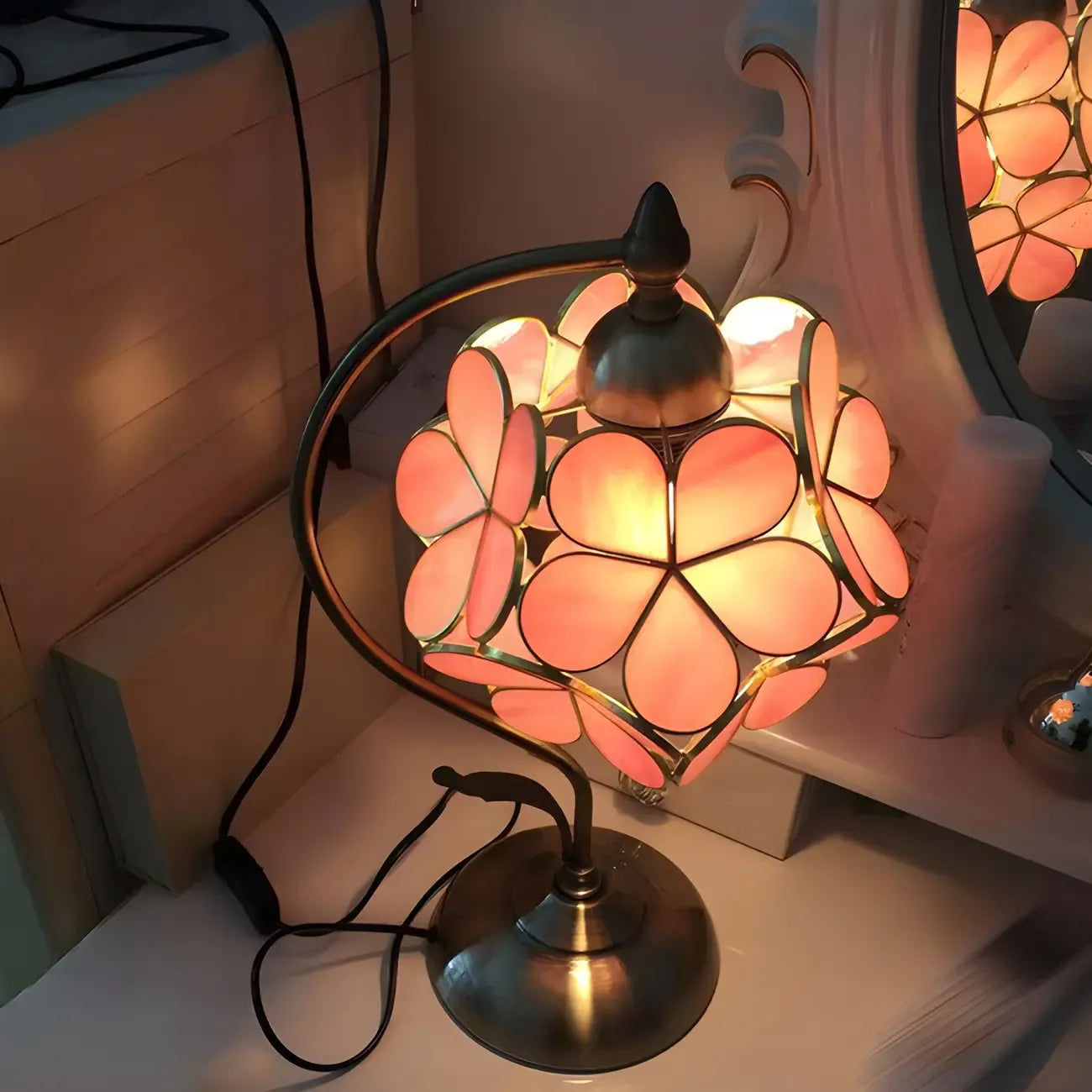 Vintage Stained Glass Flower Petal Table Lamp