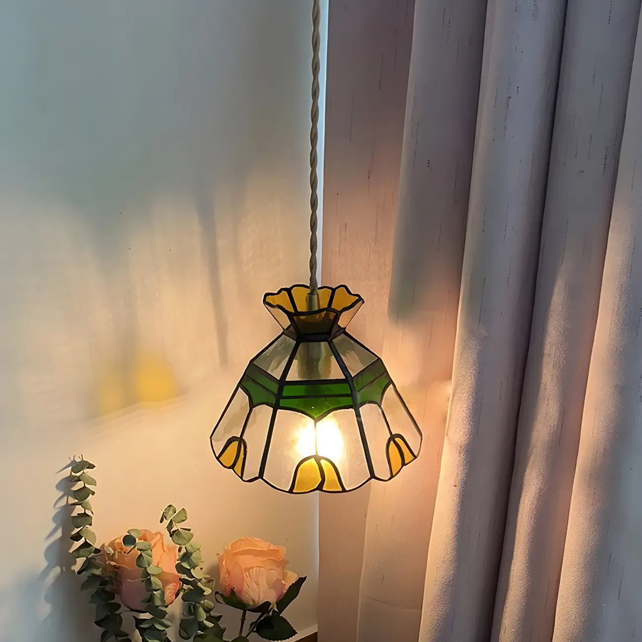 Floral Stained Glass Brass Pendant Light Adjustable Height