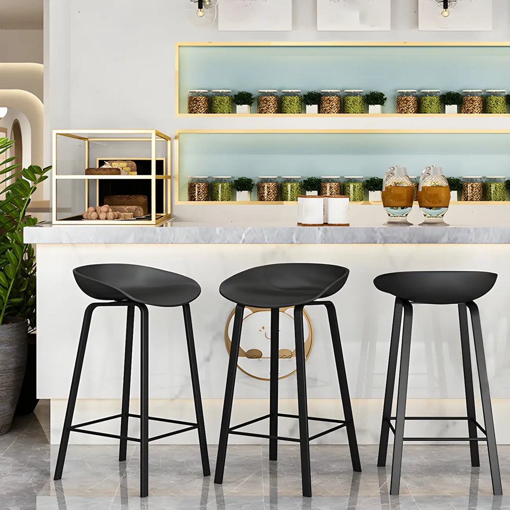 Contemporary Black Metal Sleek Design Ergonomic Bar Stool