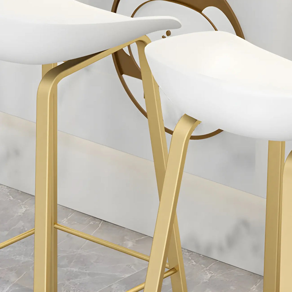 Contemporary Black Metal Sleek Design Ergonomic Bar Stool