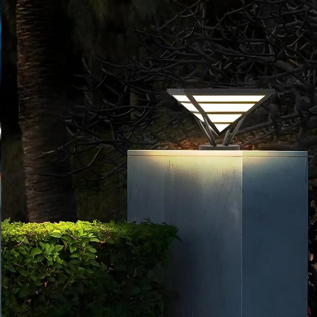 Black Metal Bracket Pyramid Solar Outdoor Post Lights