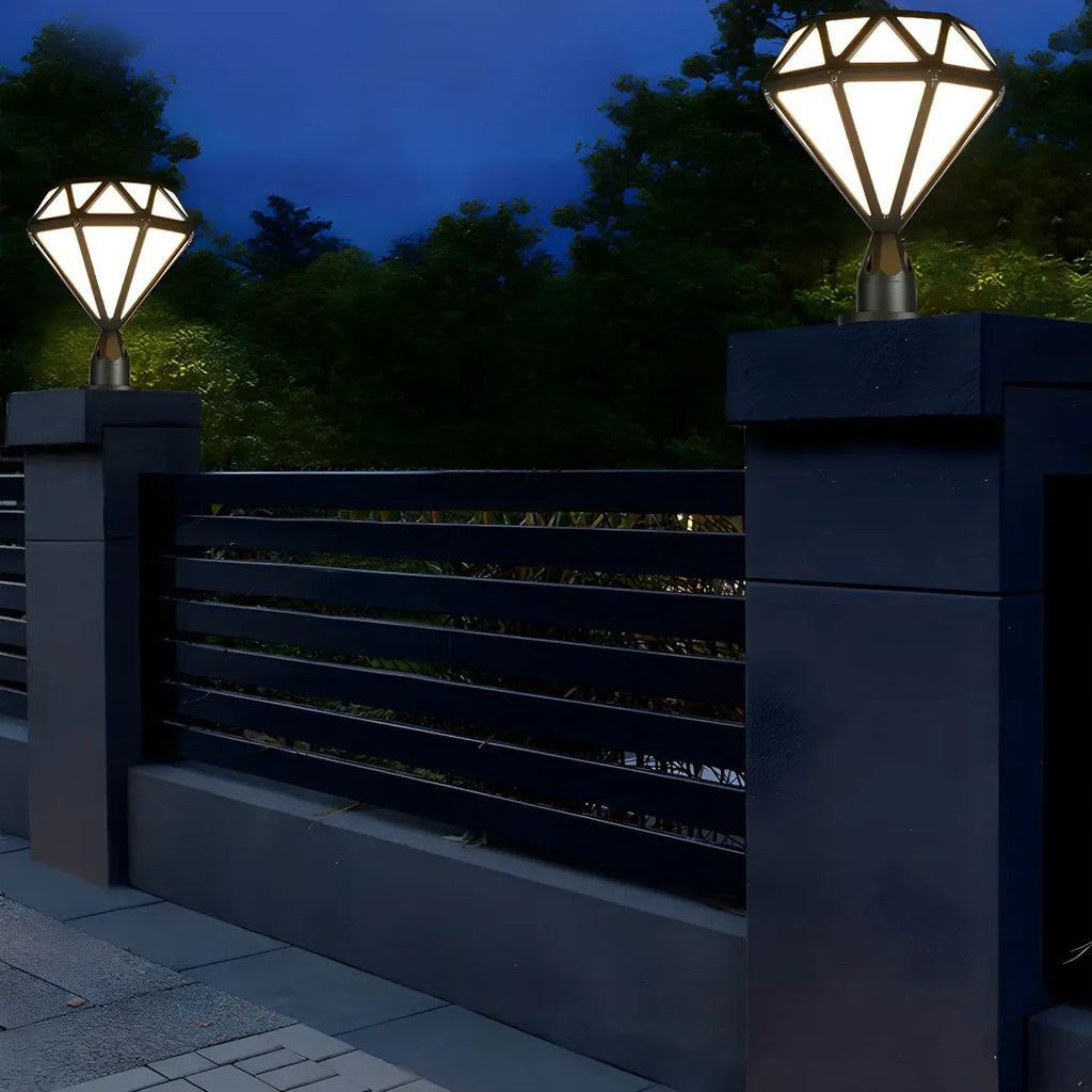 Black Metal Diamond-Design Post Cap Light