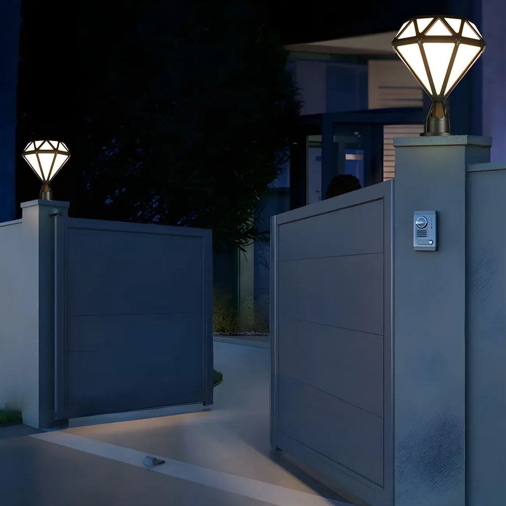 Black Metal Diamond-Design Post Cap Light