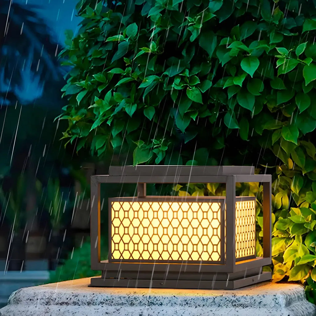 3 Color Light Grid Metal Solar Outdoor Post Lights
