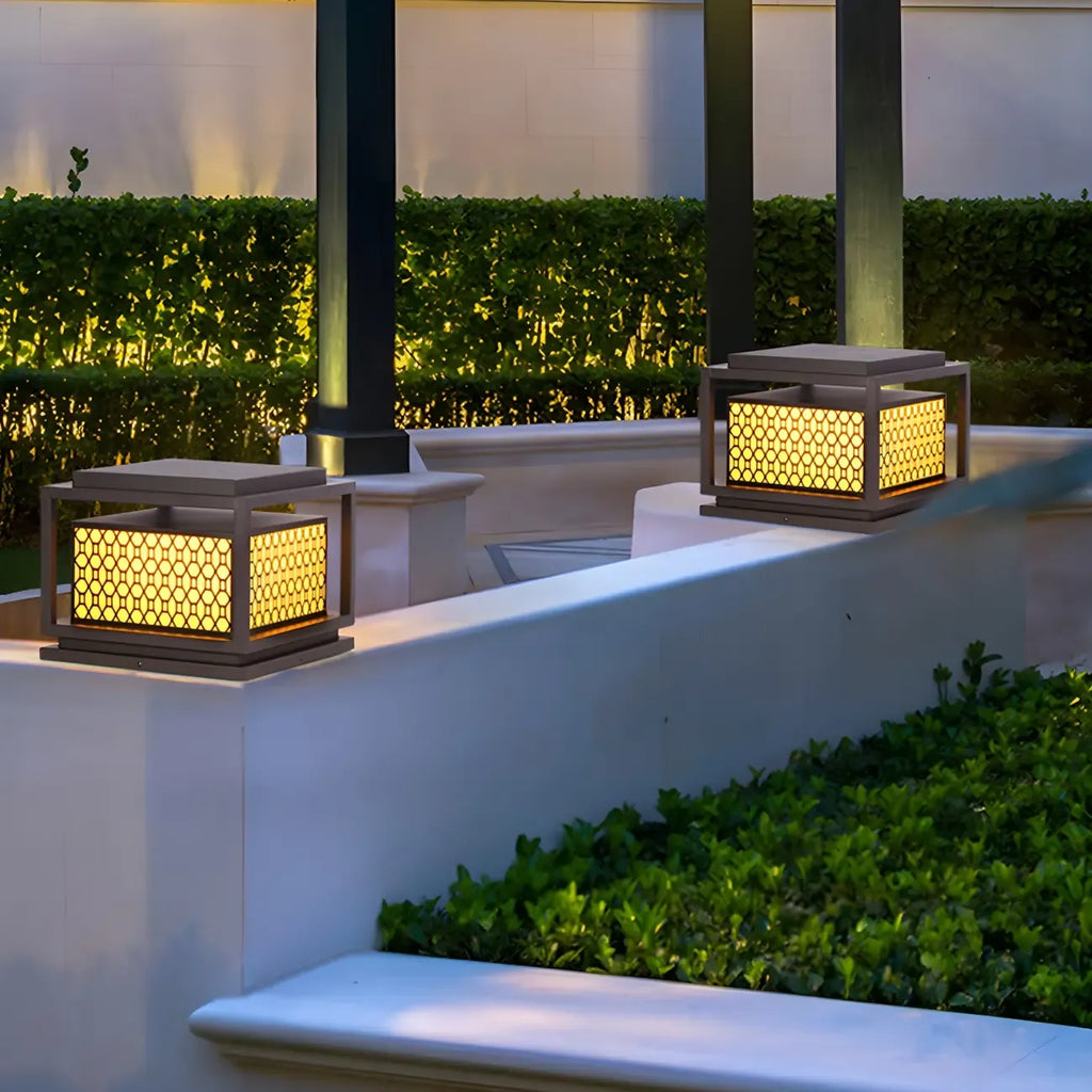 3 Color Light Grid Metal Solar Outdoor Post Lights